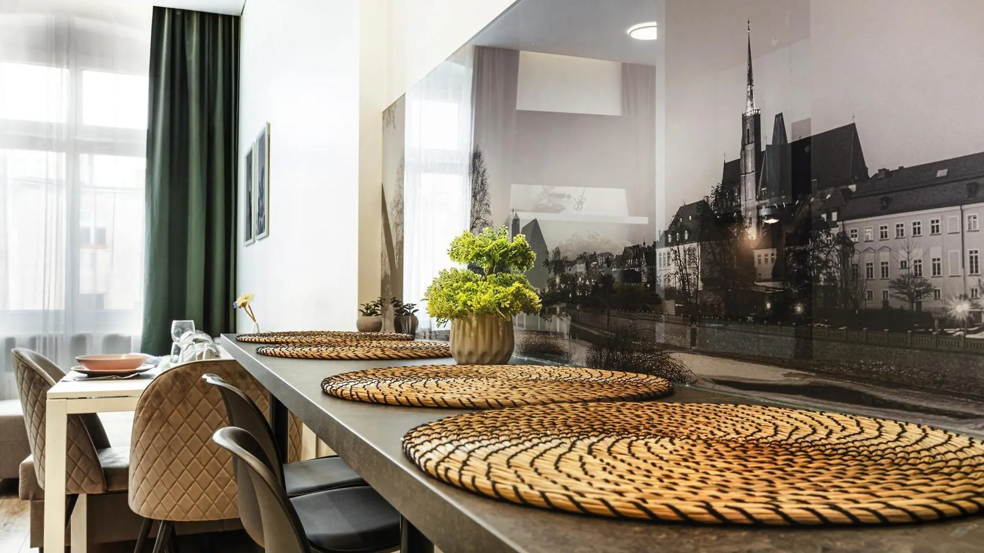 Wyjatkowe Apartamenty W Centrum Wroclaw